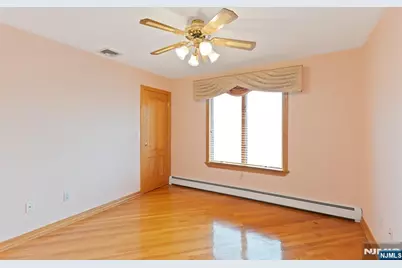 512 Van Bussum Avenue, Garfield, NJ 07026 - Photo 23