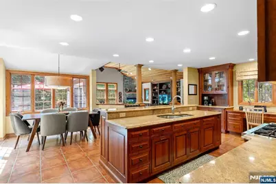 565 Dorchester Drive, River Vale Township, NJ 07675 - Photo 11