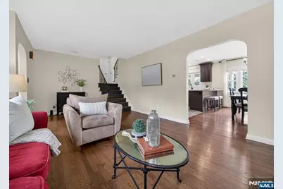 247 Steilen Avenue, Ridgewood, NJ 07450 - Photo 3
