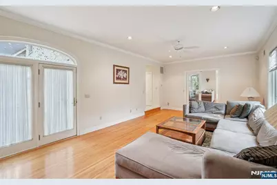 111 Chopin Drive, Wayne, NJ 07470 - Photo 9