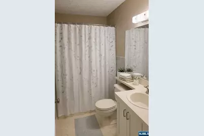 194 Robertson Way 914 #914, Lincoln Park, NJ 07035 - Photo 9