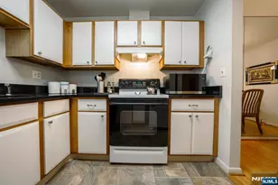 208 Federal Hill Rd, Pompton Lakes, NJ 07442 - Photo 5