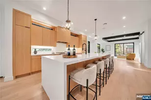 1047 Anderson Ave B, Fort Lee, NJ 07024 - Photo 11