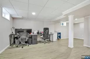 687 Lancaster Rd, Ridgefield, NJ 07657 - Photo 17