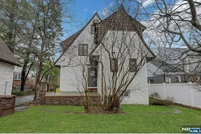 300 Churchill Road, Teaneck Township, NJ 07666 - Photo 43
