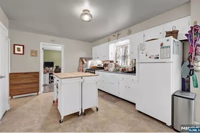 322 Broughton Avenue, Bloomfield, NJ 07003 - Photo 17