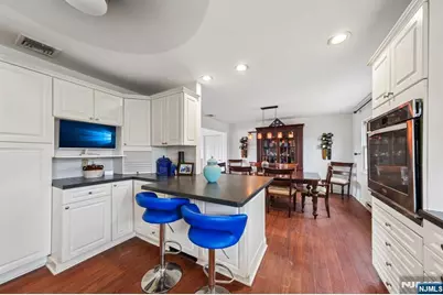2 Caryn Place, Fairfield, NJ 07004 - Photo 5