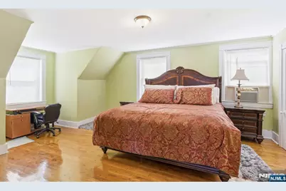 328 E 30th Street, Paterson, NJ 07504 - Photo 17