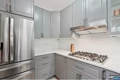 10 Crestmont Road 1A #1A, Montclair, NJ 07042 - Photo 17