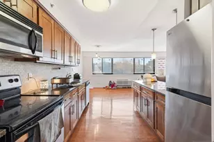 60 Parkway Dr 4G, East Orange, NJ 07017 - Photo 13