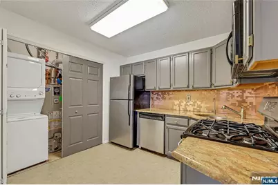 1192 Richmond Road, Mahwah, NJ 07430 - Photo 7