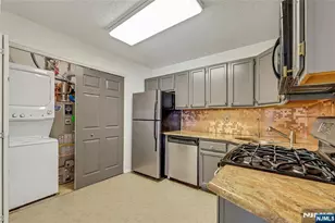 1192 Richmond Rd, Mahwah, NJ 07430 - Photo 7