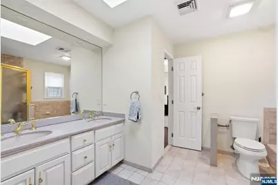 72 Lenox Road, Wayne, NJ 07470 - Photo 23