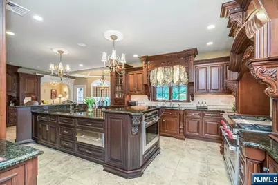 22 Sunset Lane, Upper Saddle River, NJ 07458 - Photo 7