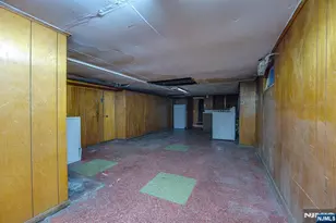 390 Lafayette St, Newark, NJ 07105 - Photo 33