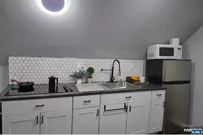 633 Thomas Boulevard, East Orange, NJ 07017 - Photo 21