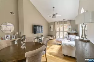 32 Oak Point Dr, Hamburg, NJ 07419 - Photo 7