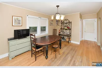 188 Highwood Avenue, Glen Rock, NJ 07452 - Photo 9