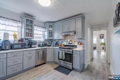 127 Morris Avenue, Garfield, NJ 07026 - Photo 9