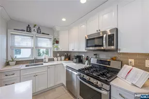 35 Hastings Ave, Nutley, NJ 07110 - Photo 19