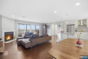 300 Gorge Road 75, Cliffside Park, NJ 07010 - Photo 5