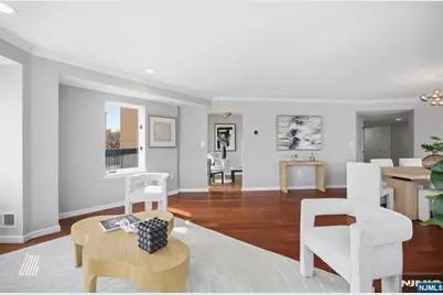 504 Nelson Court, Edgewater, NJ 07020 - Photo 5