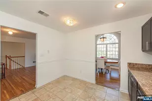 34 Thomas St, Caldwell, NJ 07006 - Photo 7