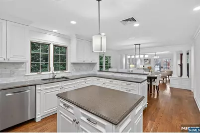 5 Keats Road, Millburn, NJ 07078 - Photo 11