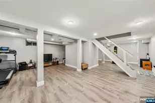 636 Elm Ave, Ridgefield, NJ 07657 - Photo 23