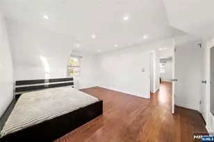 636 Elm Ave, Ridgefield, NJ 07657 - Photo 21