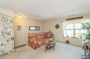 1060 Chedworth Cir, Mahwah, NJ 07430 - Photo 5