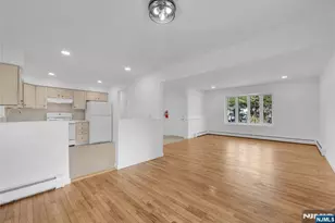 203 Snedeker Pl, Northvale, NJ 07647 - Photo 3