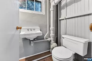 170 Christopher St, Montclair, NJ 07042 - Photo 35