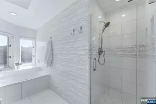 308 Nelson Ct, Edgewater, NJ 07020 - Photo 25