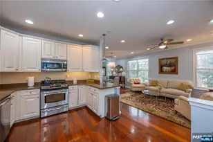 1 Ashley Ct 701, Hawthorne, NJ 07506 - Photo 13