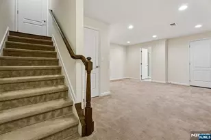 54 Carillon Cir, Livingston, NJ 07039 - Photo 31