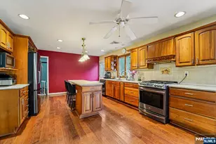 51 Catherine St, Bloomingdale, NJ 07403 - Photo 13