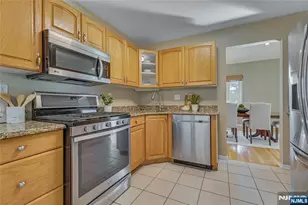 4 Currey Ln 223, West Orange Township, NJ 07052 - Photo 9