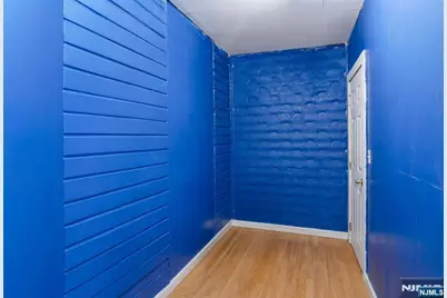 29 Victoria Avenue, Newark, NJ 07104 - Photo 9