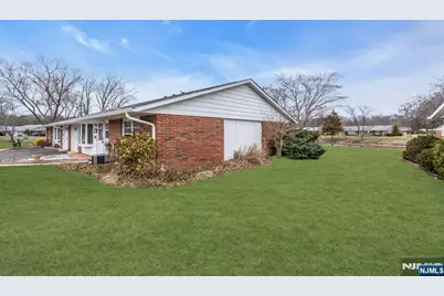 330A Canterbury Court 330 A #330 A, Lakewood, NJ 08701 - Photo 3