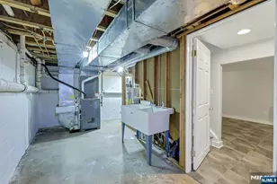 488 Fairlawn Pkwy, Saddle Brook Township, NJ 07663 - Photo 39