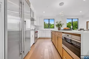 2 Skye Dr, Paramus, NJ 07652 - Photo 9