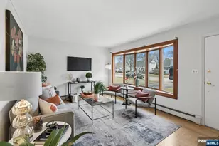 13 Central Ave, Pompton Lakes, NJ 07442 - Photo 3