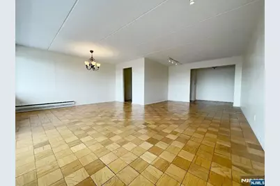 1600 Center Avenue 9C #9C, Fort Lee, NJ 07024 - Photo 5