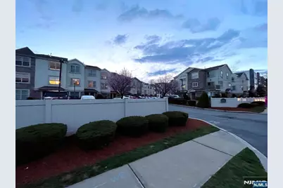 1625 Paterson Plank Road 18 #18, Secaucus, NJ 07094 - Photo 21