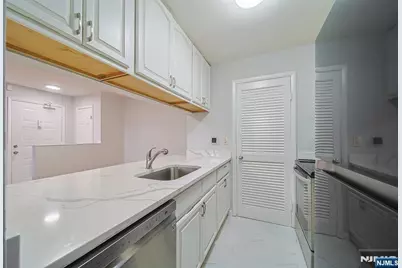 216 Washington A #A, Fort Lee, NJ 07024 - Photo 9