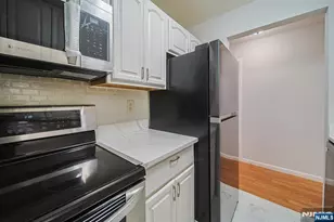 216 Washington A, Fort Lee, NJ 07024 - Photo 11