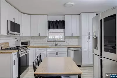 22 Wanaque Avenue, Wanaque, NJ 07420 - Photo 3