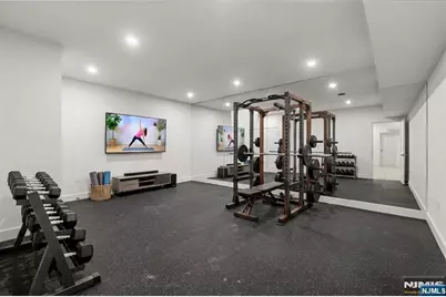 320 Spencer Place, Paramus, NJ 07652 - Photo 27