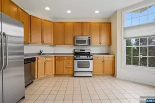 204 Edmonton Ct 67, Livingston, NJ 07039 - Photo 13